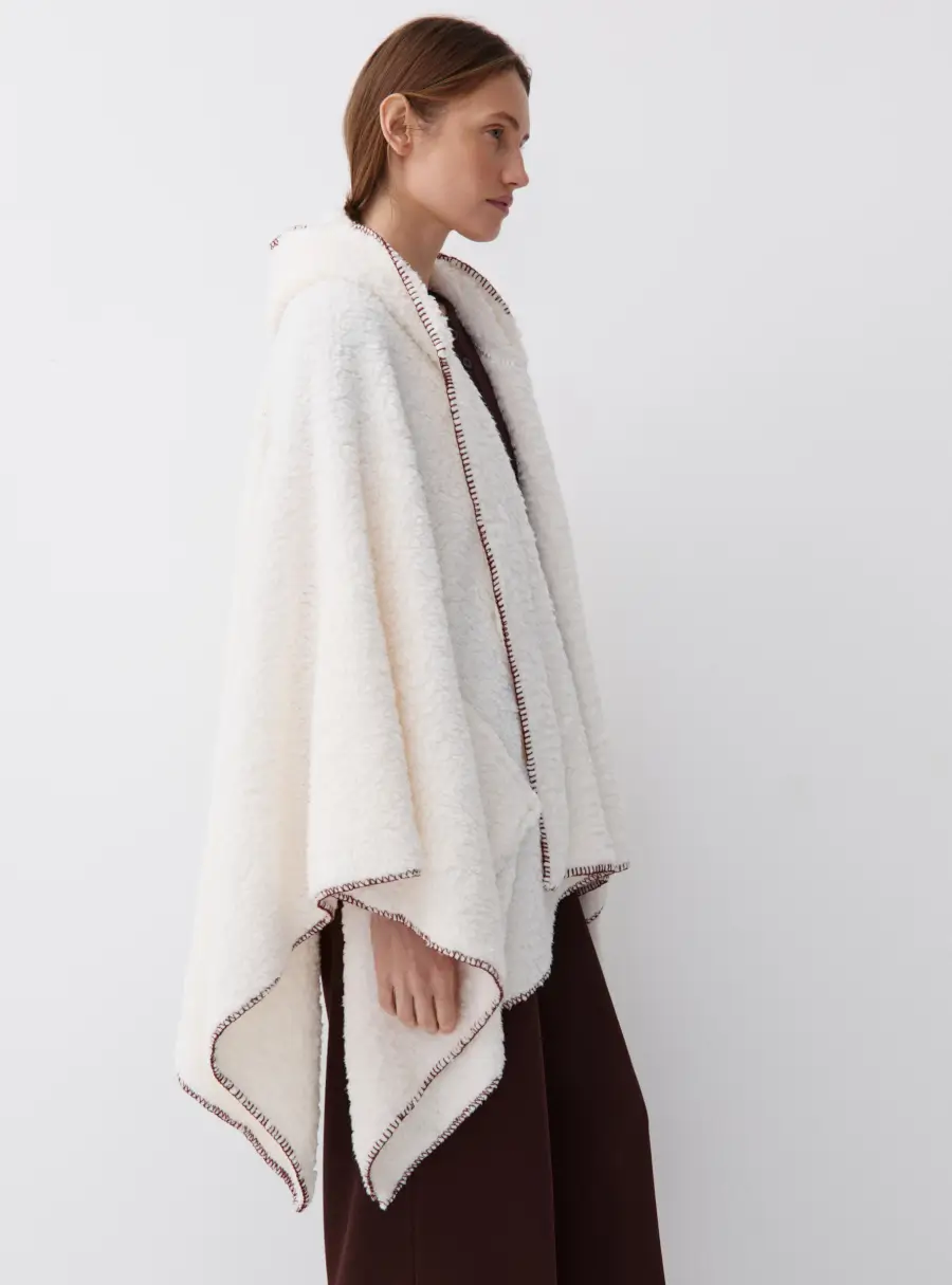 Пончо из искусственного меха, Plush poncho