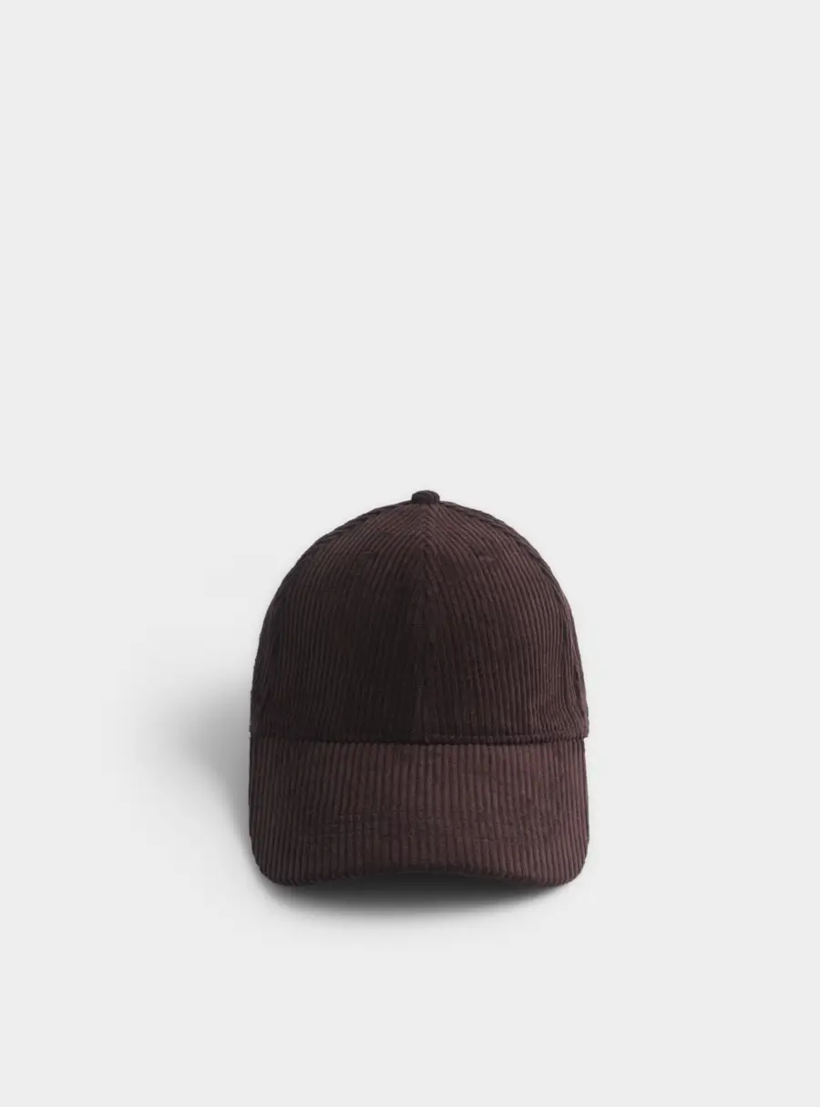 Бейсболка из вельвета, Velvet cap