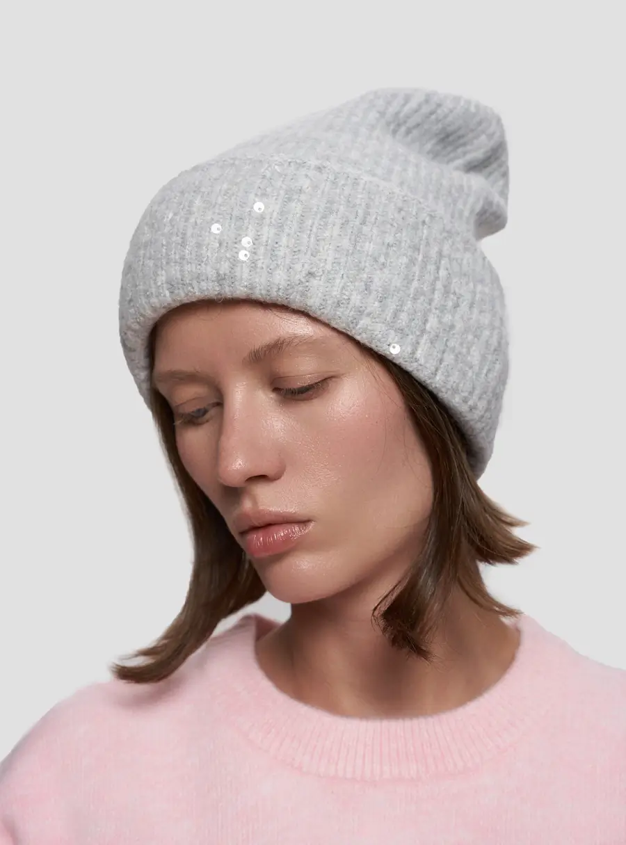 Шапка женская, с пайетками, Knitting